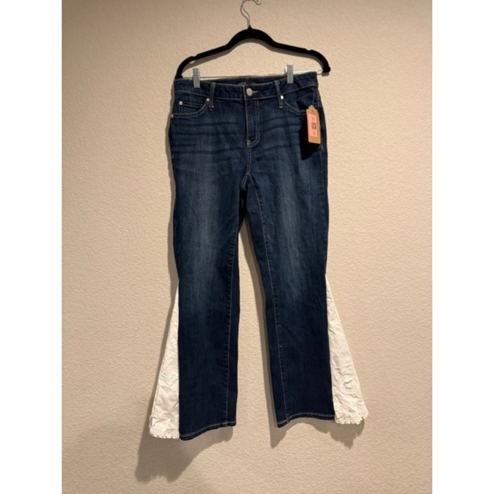 Upcycled Simply Vera Wang Straight Jeans Dark‎ Wash Battenburg Lace Inset 12S